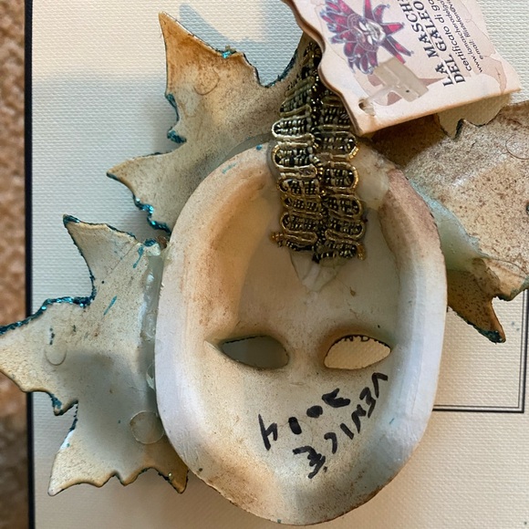 Vintage Venetian Wall Mask Made in Italy 2004 - Picture 3 of 7